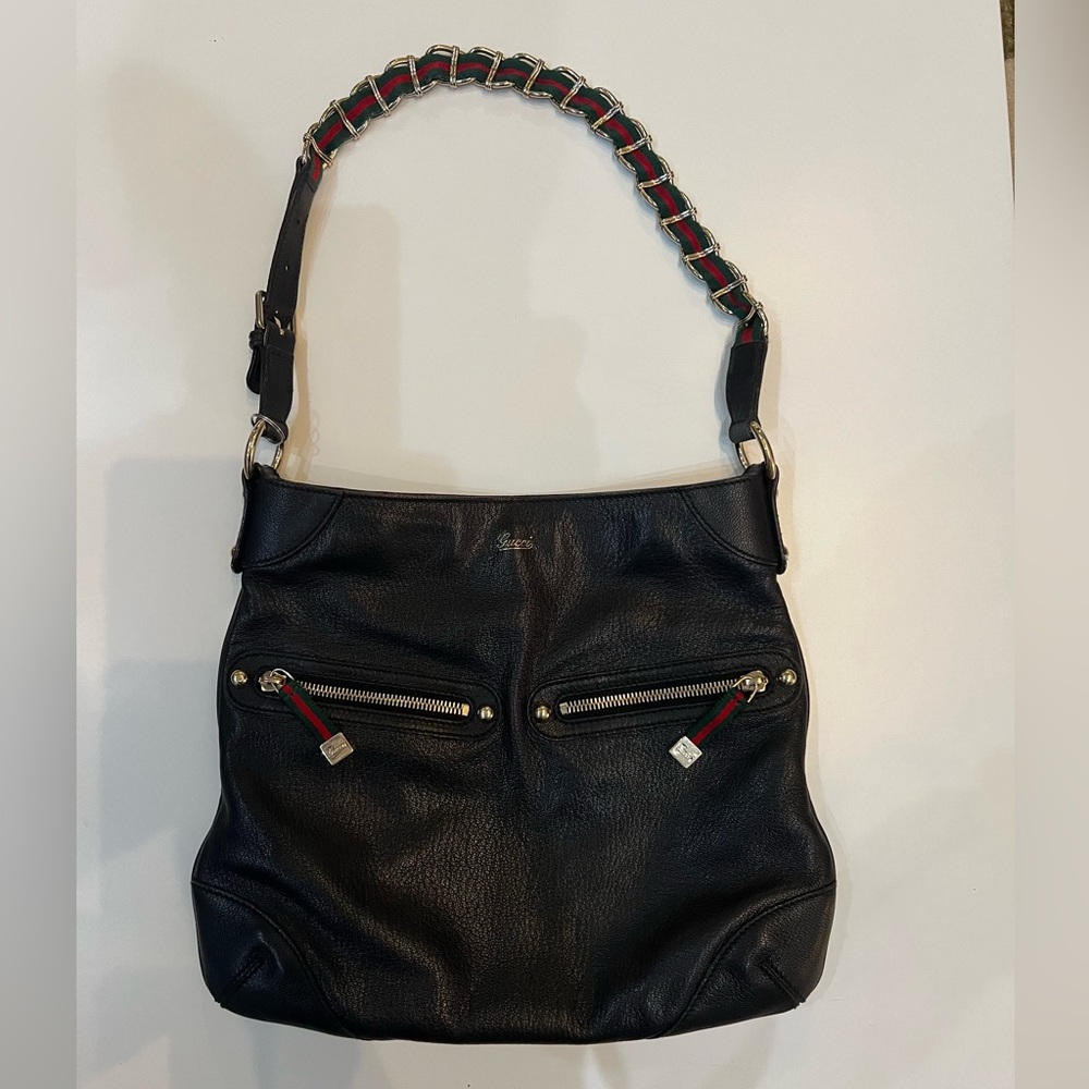 Gucci vintage handbag black leather gold chain